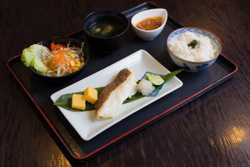 sea bream with lemon japanese food 