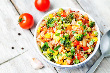 broccoli, corn, red pepper, green peas red and white rice