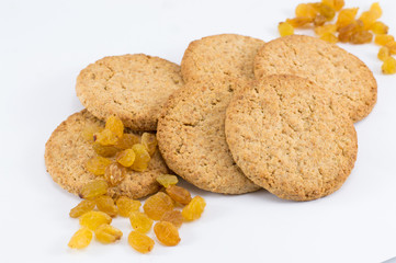 Integral cookies with yellow raisins
