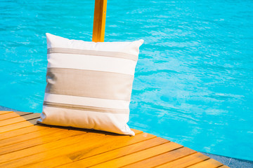 Pillow with pool