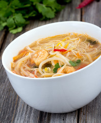 thai spicy shrimp noodle