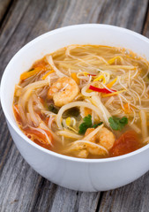 thai spicy shrimp noodle