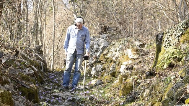 Wykrywacz metalu 금속 탐지기 Металлоискатель 金属探知機 Metalldetektor Cercametalli Metal detector धातु संसूचक 金屬探測器 Detektor kovů Detector de metales גלאי מתכות