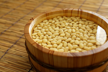 水に戻した大豆