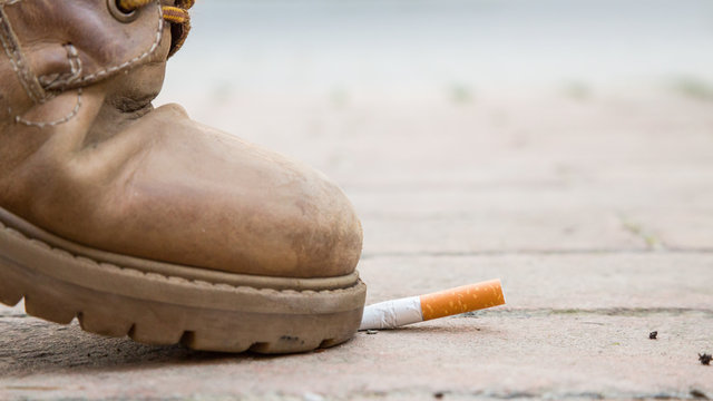 Stop smoking (Shoe crushing cigarette)