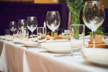 glasses on restaurant