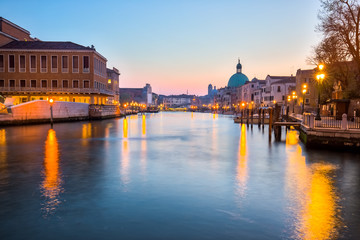 Fototapeta na wymiar Night at Canal in Venice, Italy