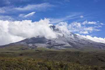 Obraz na płótnie Canvas Cotopaxi National Park on the day of its reopening, after the pe