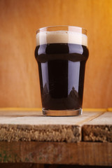 Pint beer glass