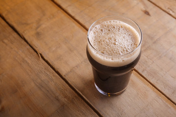 Pint beer glass