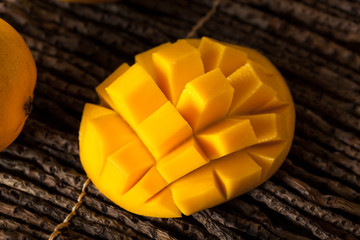 Raw Organic Yellow Mangos