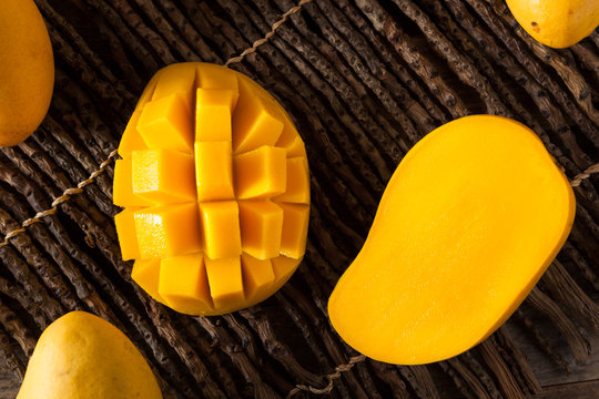 Raw Organic Yellow Mangos