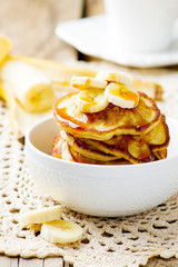 pancakes with banana