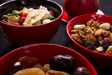 mix nuts and fruits
