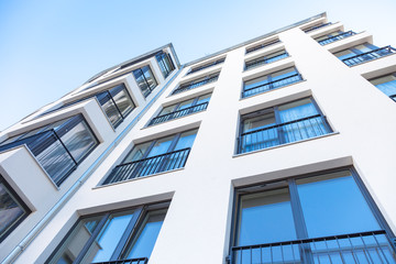 Eigentumswohnung - Hausfassade © Tiberius Gracchus