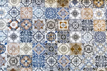 Cercles muraux Portugal carreaux de céramique Collage de différents carreaux de sol avec divers motifs, fond de motif de carreaux de sol