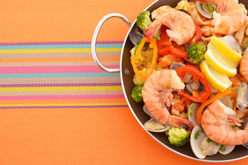 おいしそうなパエリア