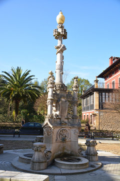 fuente de piedra en Comillas, Cantabria