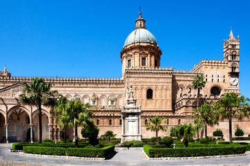 Fototapeta na wymiar Palermo Cathedral is Roman Catholic Archdiocese of Palermo, Pale