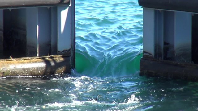 Watergate Lock between Chicago River and Lake Michigan