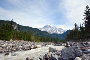Fototapeta na wymiar Mount rainier national park in USA