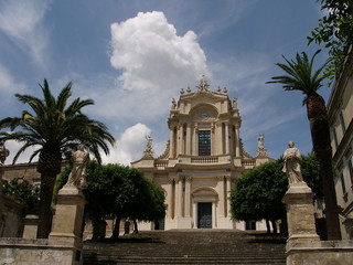 Obraz premium Sicile, Parvis de l'église San Giovani à Modica