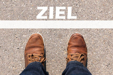 Bilder und Videos suchen männerfüße