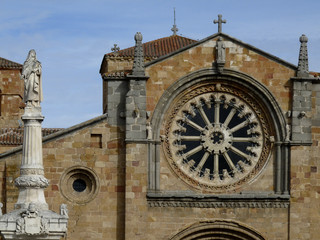 Iglesia románica de San Pedro en Ávila  ,  España
