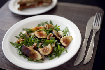 Fig with rucola