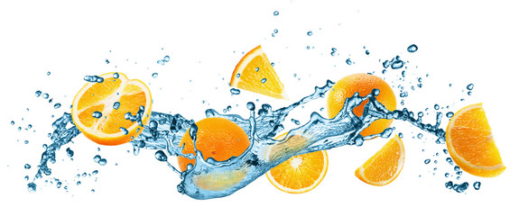 Naklejki  plusk wody z pomarańczami na białym tle