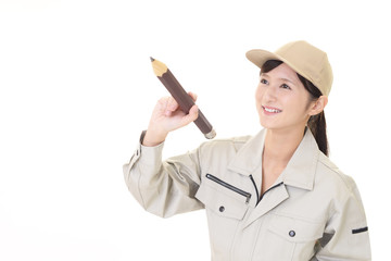 笑顔の女性作業員