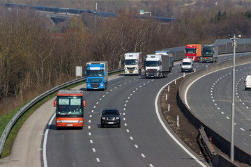 Lastwagen auf der Autobahn