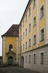 Fototapeta na wymiar Klosterkirche St. Hedwig in Sulzbach-Rosenberg