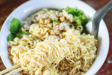 Chinese noodles with minced pork and egg