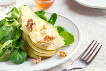 Pear salad