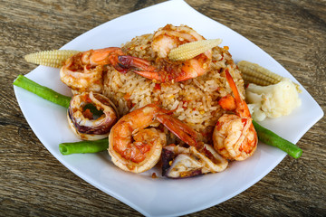 Fried rice with seafood