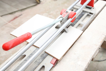 ceramic tile cutter with tile