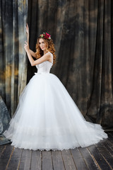 Obraz premium portrait of pretty bride in wedding dress