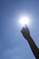 青空と伸ばした手