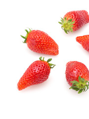 散らばったイチゴ