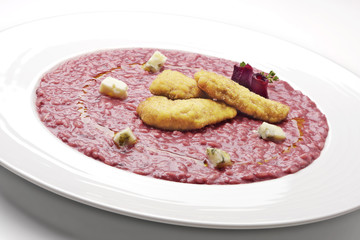 Risotto with beetroot Roquefort and crispy fish fillet