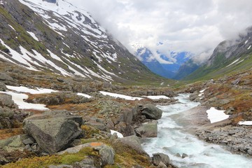 Fototapeta na wymiar Norway mountain valley