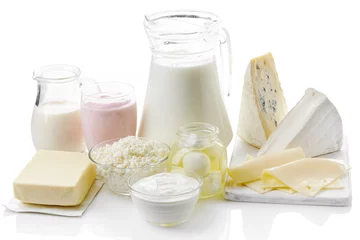 Abwaschbare Fototapete Milchprodukte Verschiedene frische Milchprodukte