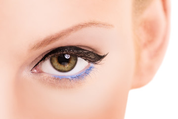 Naklejka premium Close up shot of an eye with make up