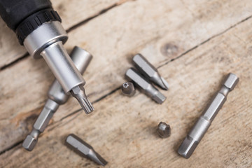 Schraubenzieher mit verschiedenen Bits