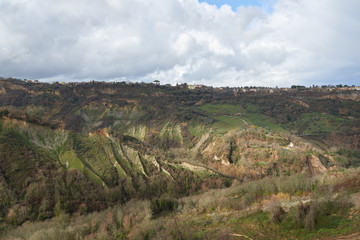 Fototapeta na wymiar landscape around the Civita di bagnoregio