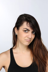 Portrait d'une jeune femme d&eacute;gout&eacute;e