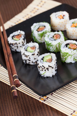 Uramaki sushi set