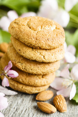 Oatmeal cookies with almond
