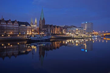 Ansicht auf Bremen am Abend © kuegi